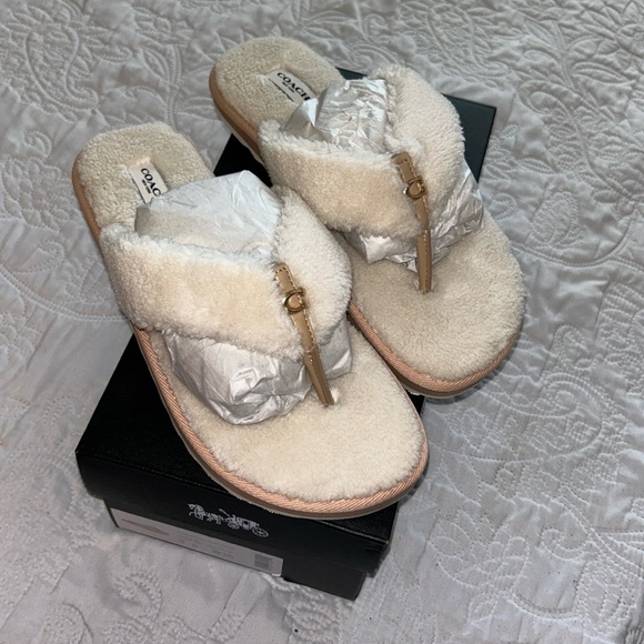 Brand new Coach flip flop - Picture 1 of 3